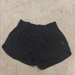 Lululemon track that shorts